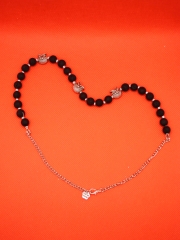 Halskette aus Lavaperlen mit Eulen