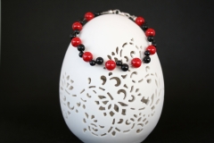 Glasperlen-Armband rot-schwarz