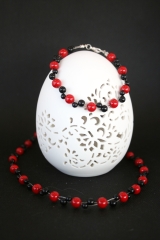 Glasperlen-Armband rot-schwarz