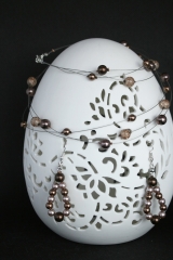 Schwebekette dreireihig in Bronze mit Ohrringe