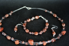 Glasperlen-Halskette dreireihig in Kaffeebraun