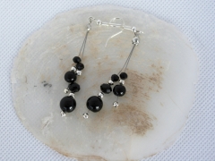 Ohranhänger schwarze Glasperlen