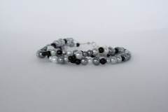 Armband Glasperlen dreireihig schwarz-grau-silber